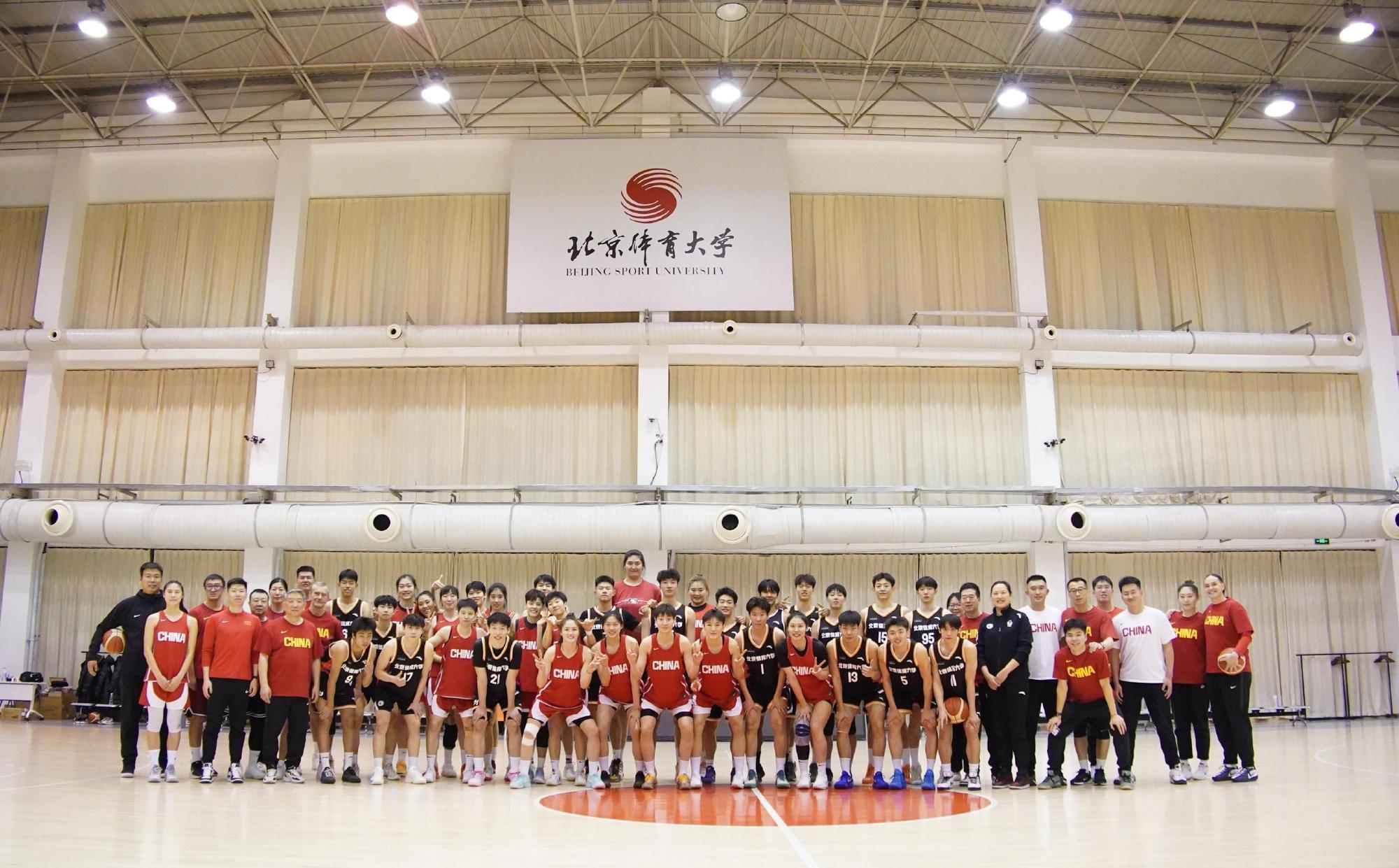 开云综合服务-中国女篮最新备战曝光！2米26女姚明+30岁王牌到队，95一代仅1人